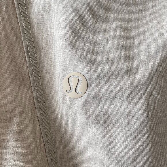 Lululemon Sun Setter High Rise Jogger / pants (Trench) beige / tan lightweight - Picture 7 of 7